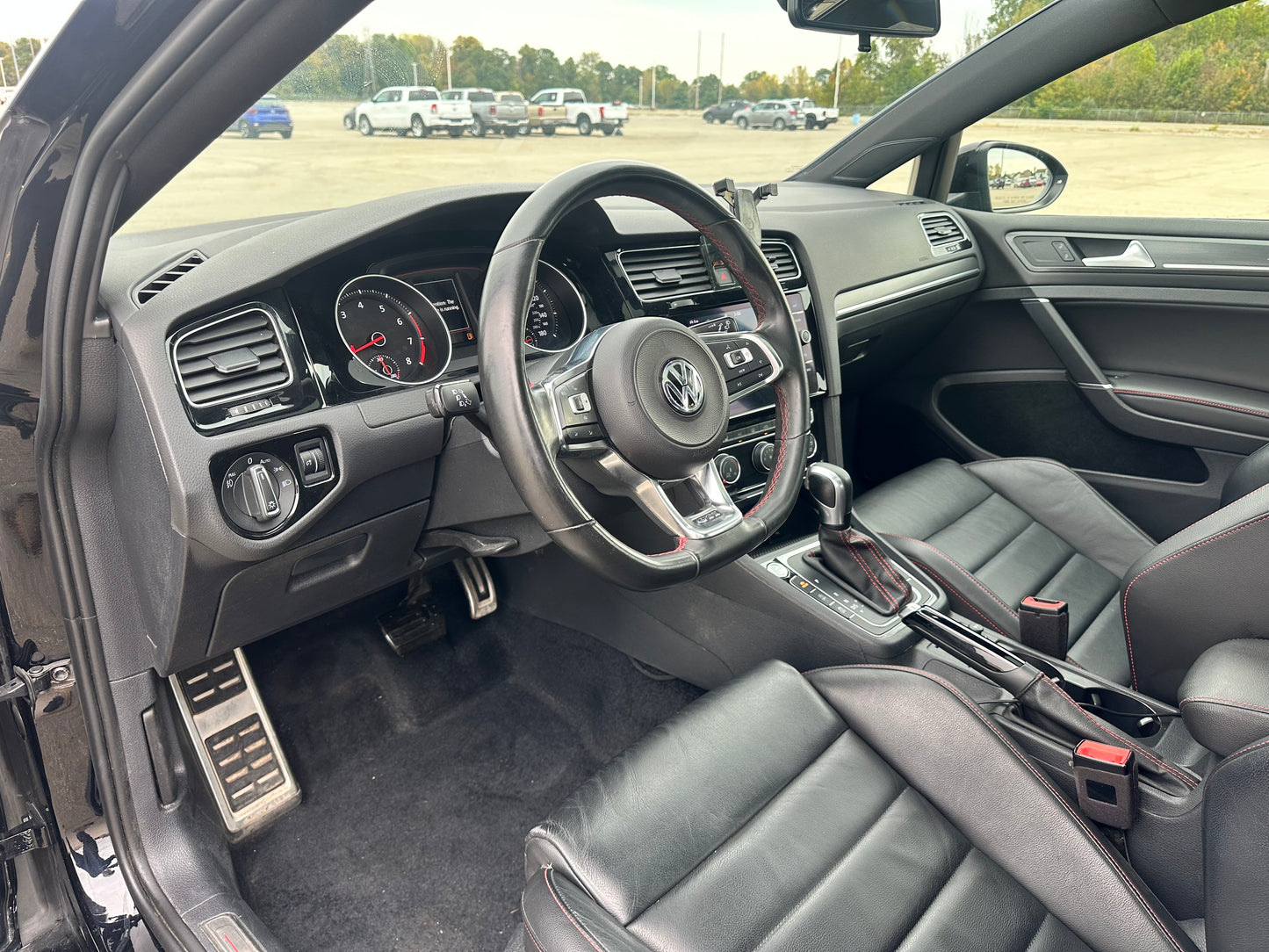2020 Volkswagen Golf GTI SE