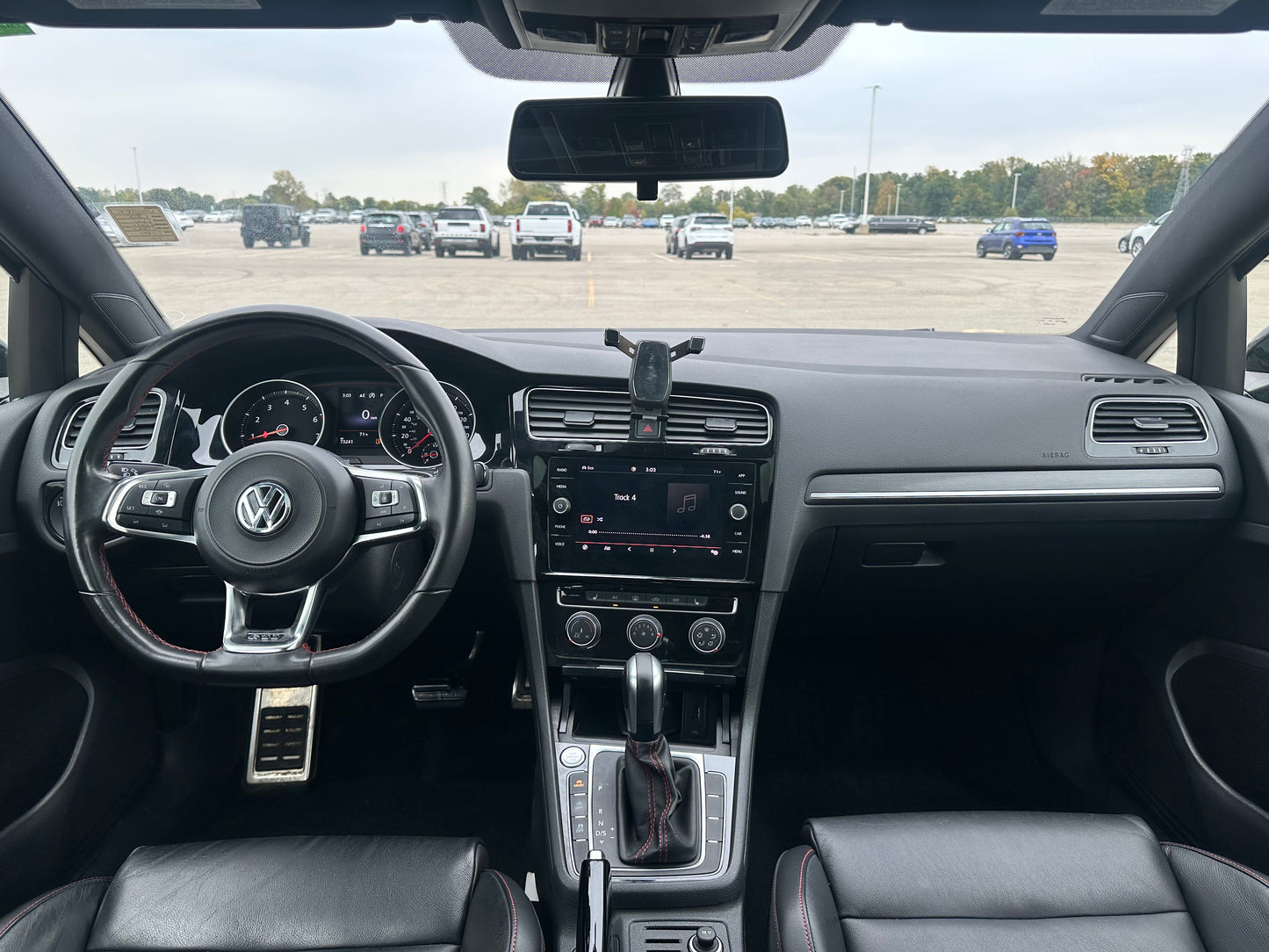 2020 Volkswagen Golf GTI SE