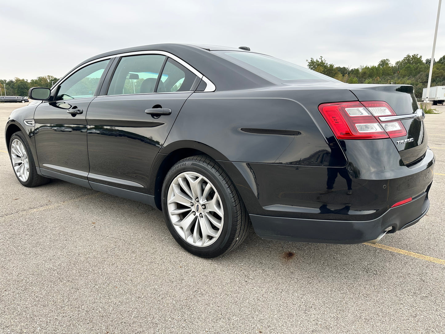 2017 Ford Taurus Limited