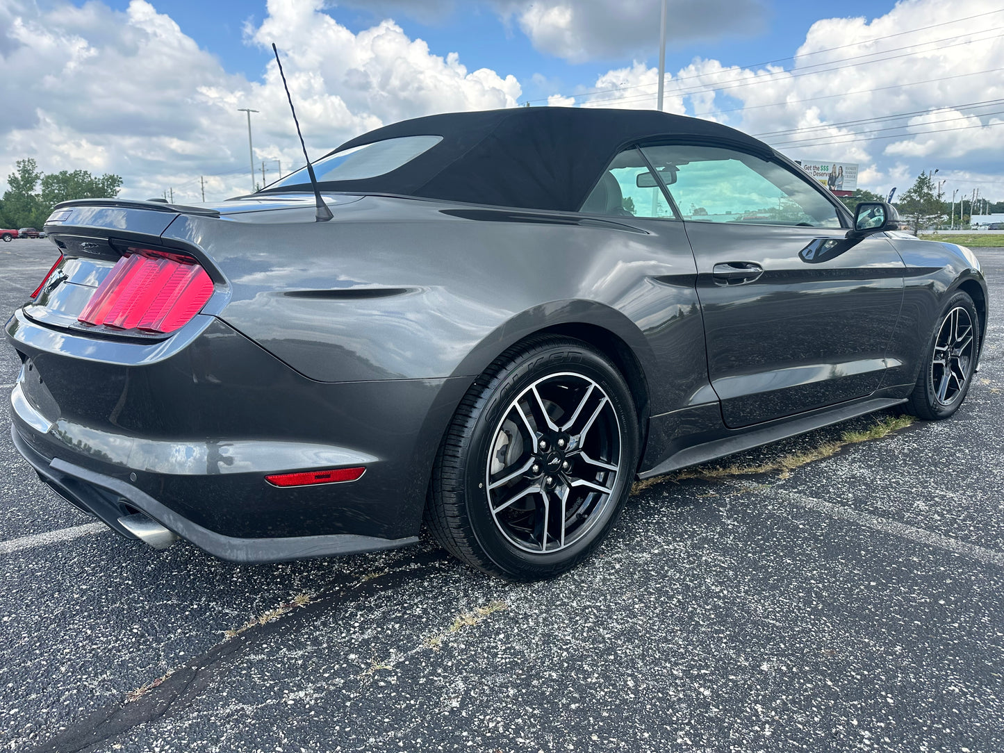 2020 Ford Mustang EcoBoost premium