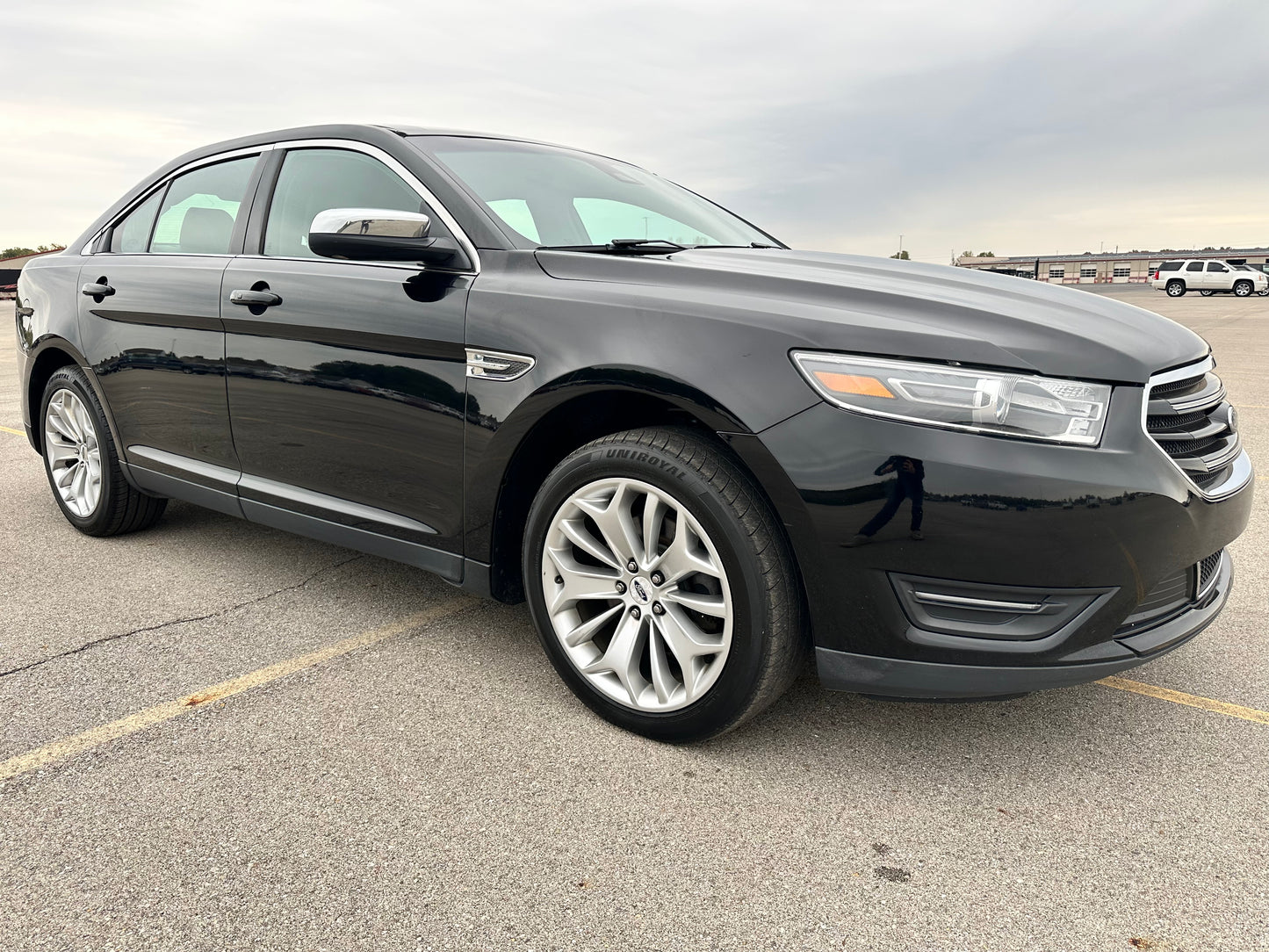 2017 Ford Taurus Limited
