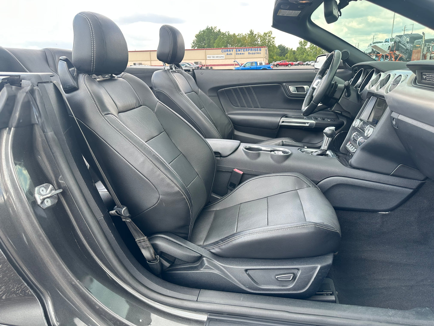 2020 Ford Mustang EcoBoost premium