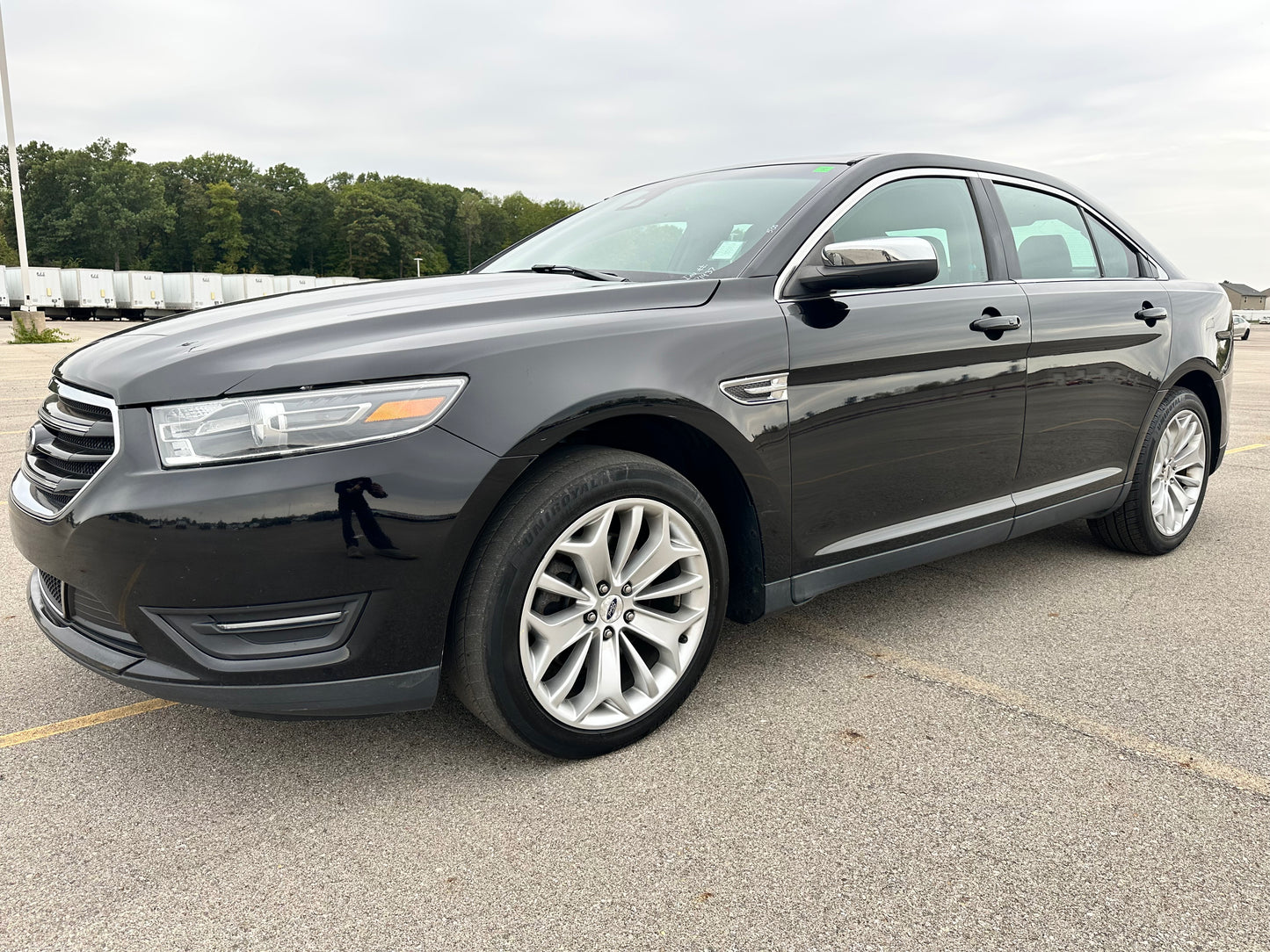 2017 Ford Taurus Limited