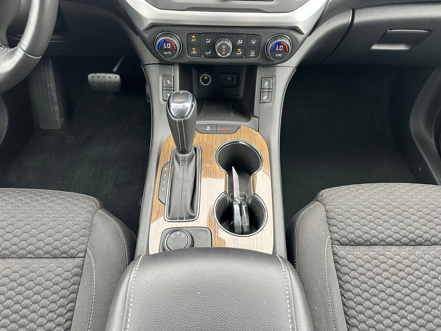 2019 GMC Acadia SLE-2