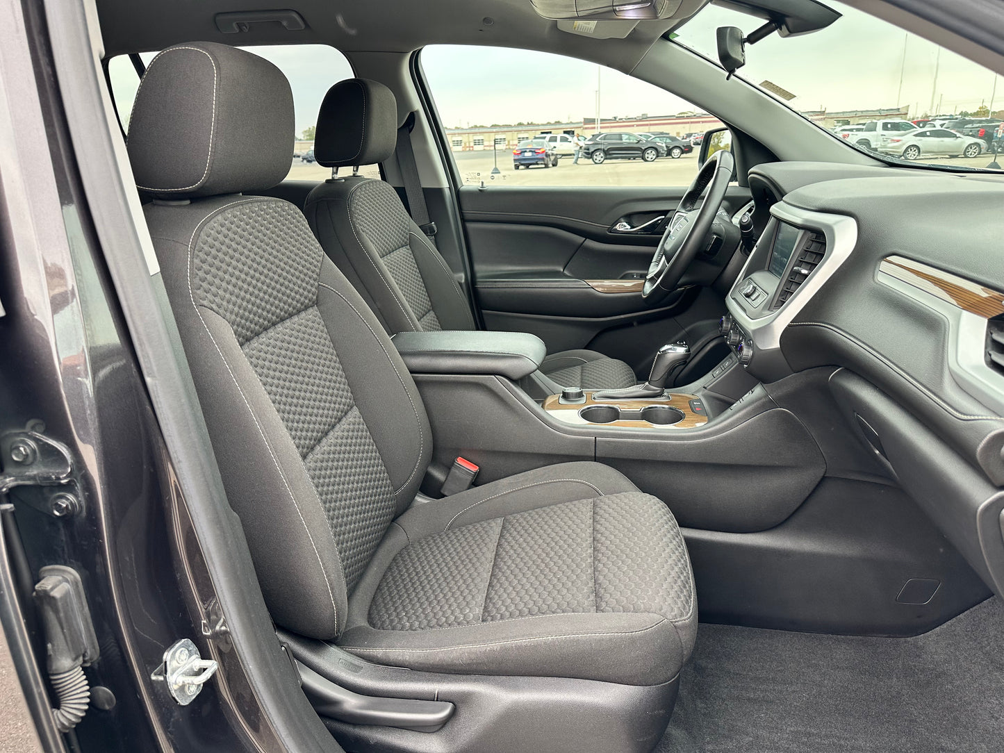 2019 GMC Acadia SLE-2