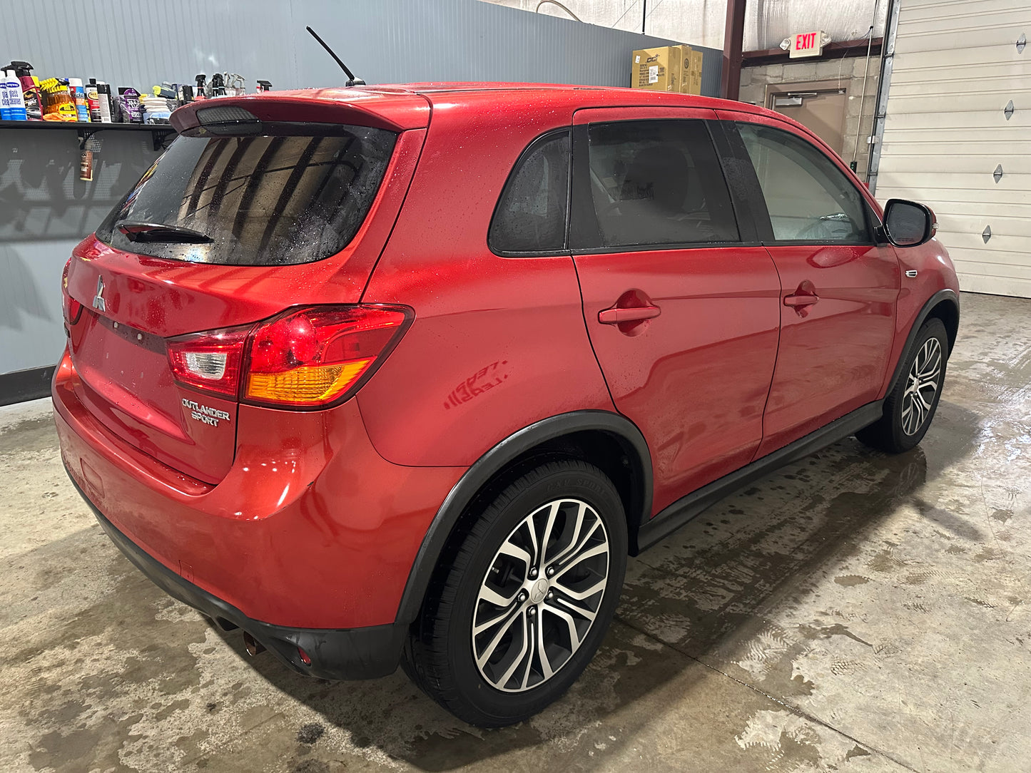 2016 Mitsubishi Outlander -- 92,478 Miles