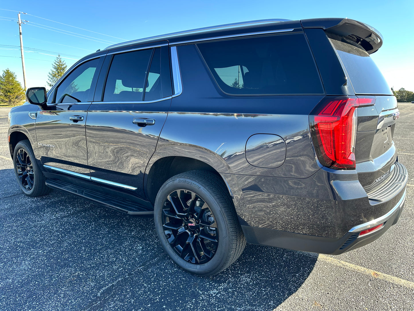 2023 GMC Yukon SLT