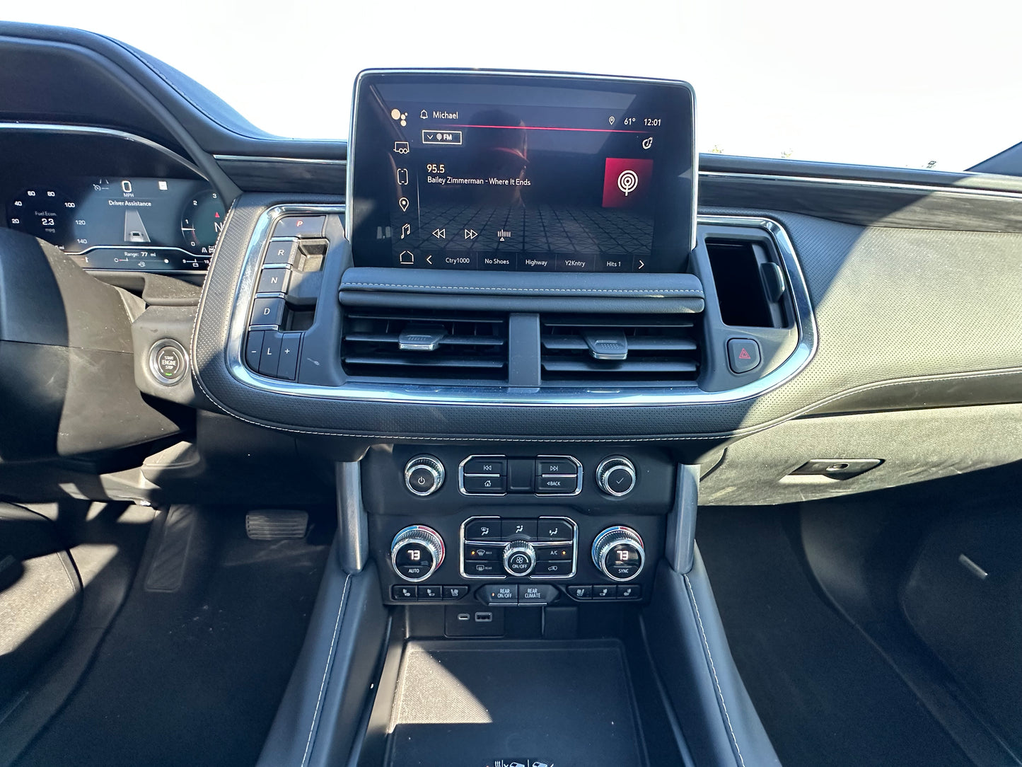 2023 GMC Yukon SLT